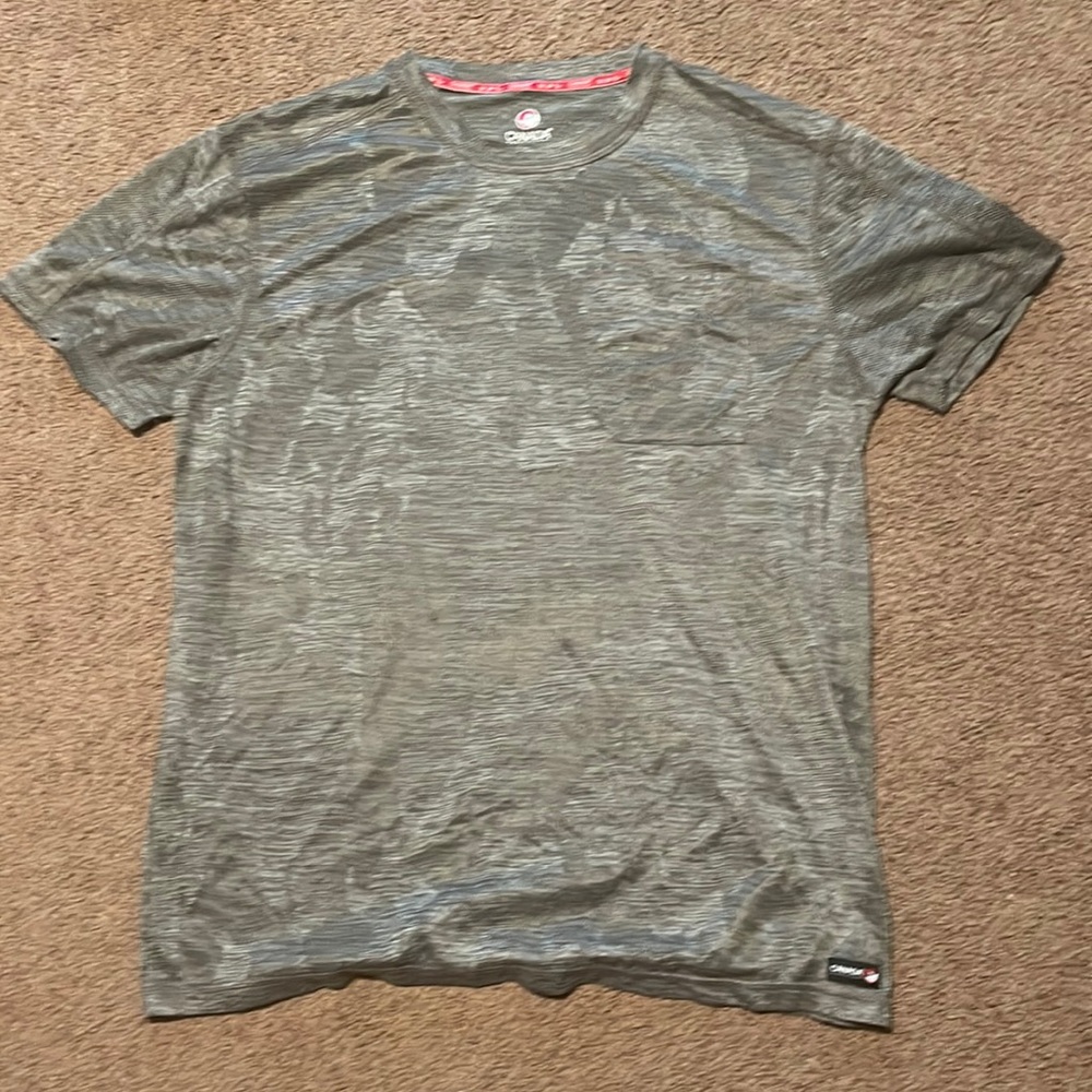gray dri fit t shirt